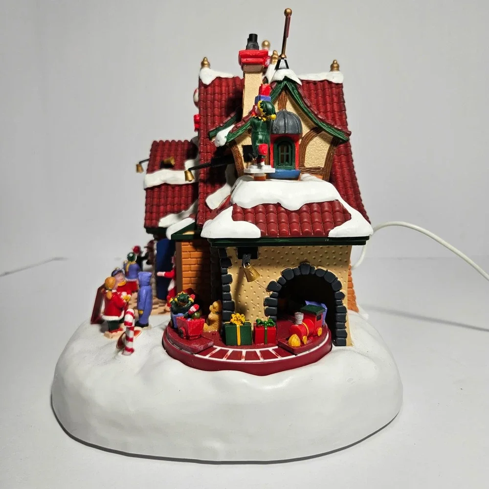 Lemax santa wonderland
